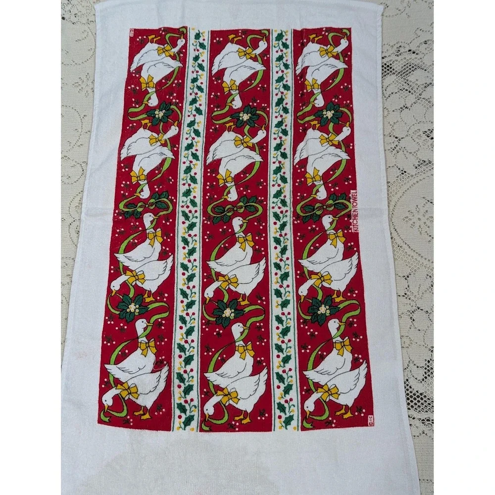 Vintage Kitchen Towel Red White Christmas Geese Holly Cotton Terry